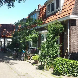 3* Pensión Family House