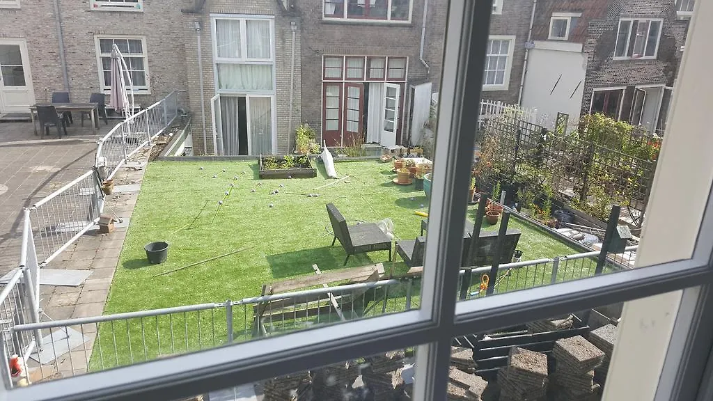 Bnbpearl Amsterdam Bed & Breakfast